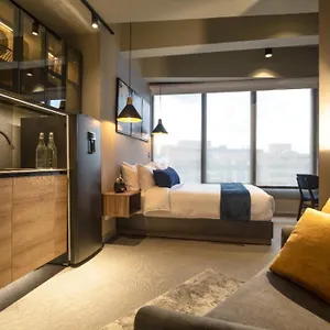https://cozy-apartment-w-pool-gym-cowork-and-rooftop.hotels-bogota.net